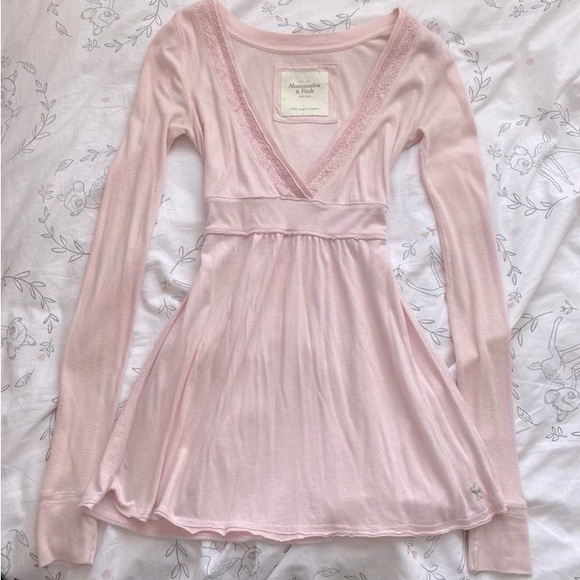 ISO In search of Abercrombie and Fitch Baby Doll tops Hollister Baby doll tops - Picture 1 of 8